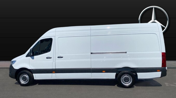 Mercedes-Benz Sprinter 315Cdi L3 Diesel Rwd 3.5t H2 Pro Van 9G-Tronic - Image 4